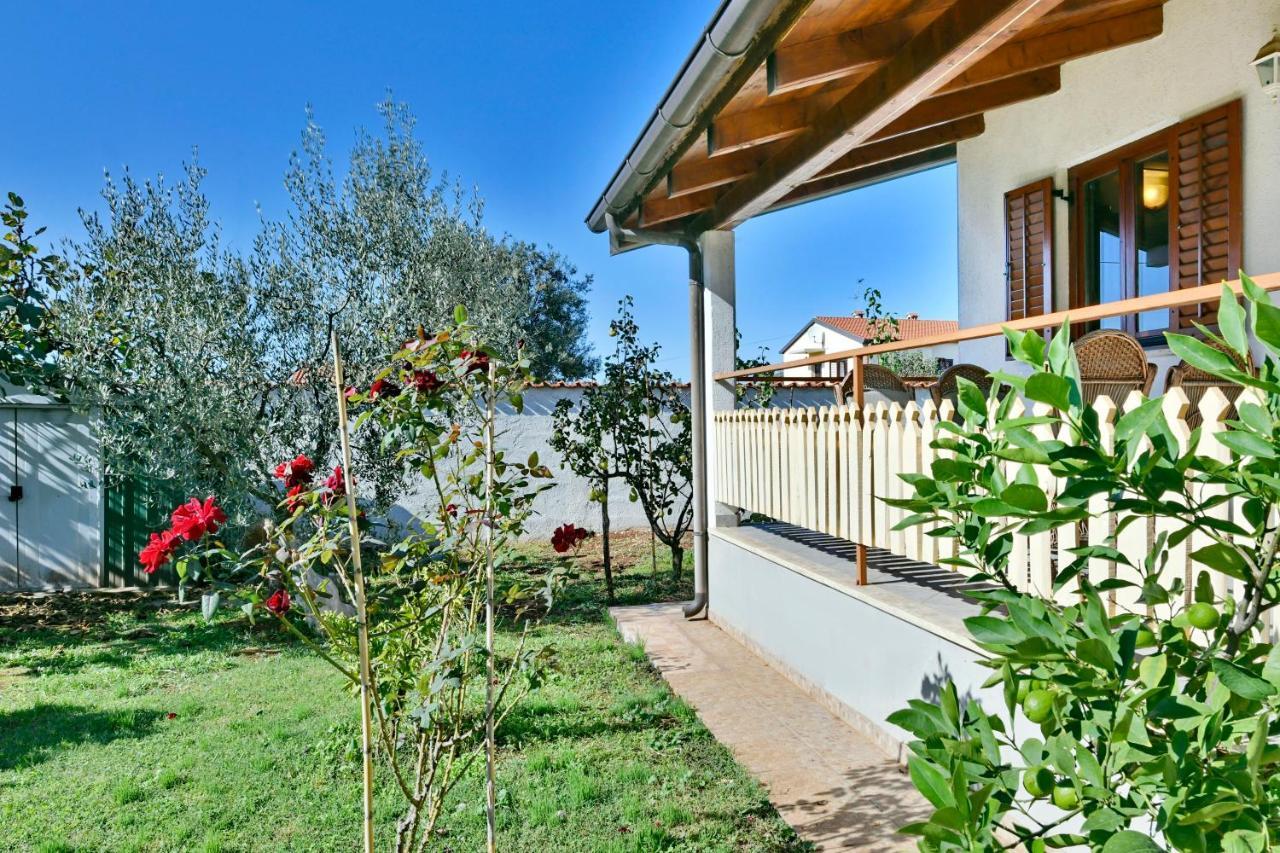 Adriatico Bungalow Пореч Экстерьер фото